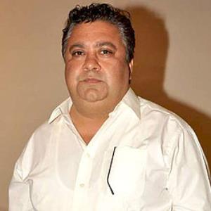 Manoj Pahwa poster