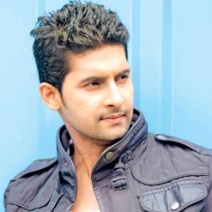 Ravi Dubey poster