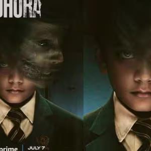 Adhura poster